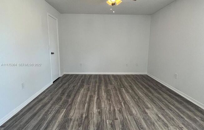 2 beds, 2 baths, $1,950, Unit Unit #128