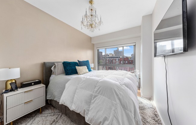 171 W 131 ST