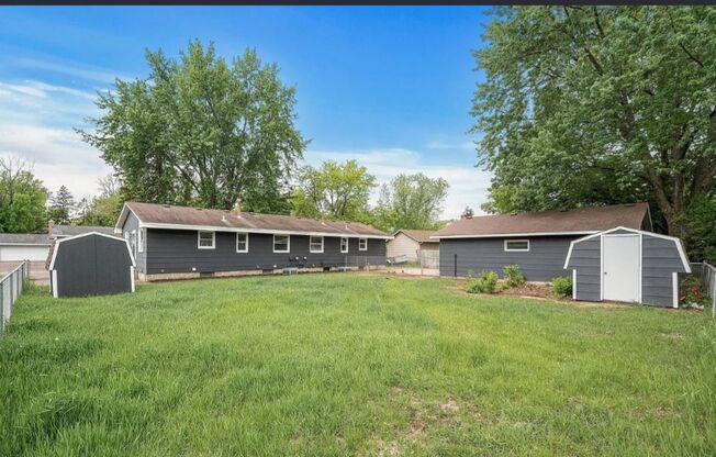 825 ELM CRK CIR