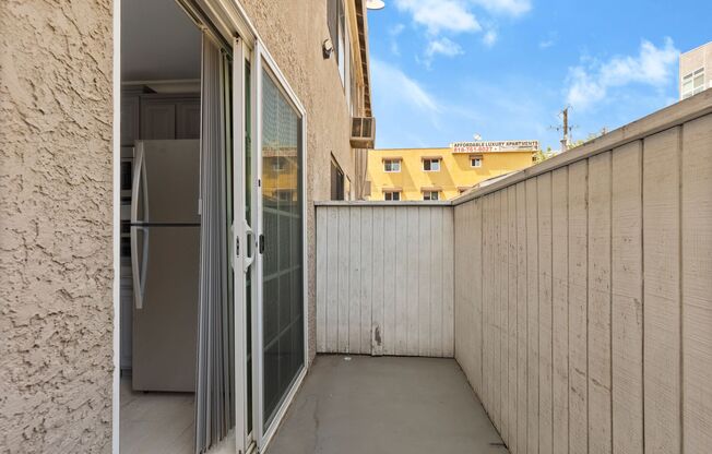 (Anna:B) 11133 Cumpston Street