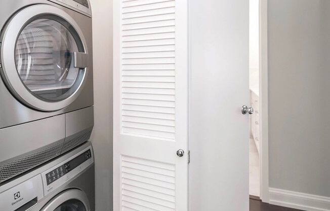 Astor House In-Unit Washer and Dryer