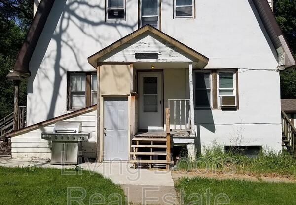 2601 N 58 ST