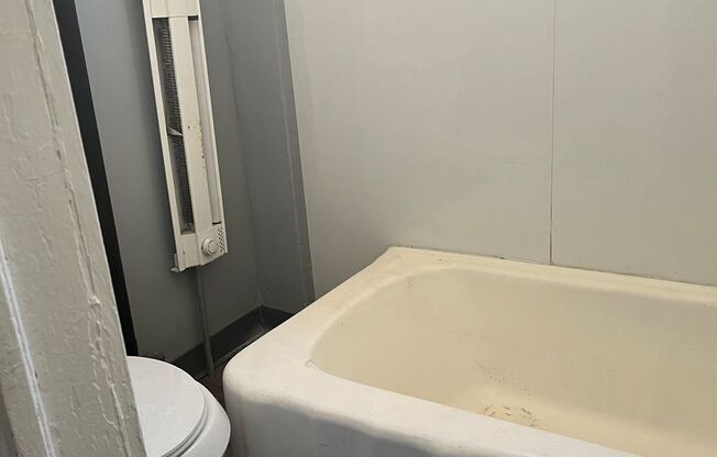Section 8 Accepted! Cozy Renovated 3-Bedroom Home!