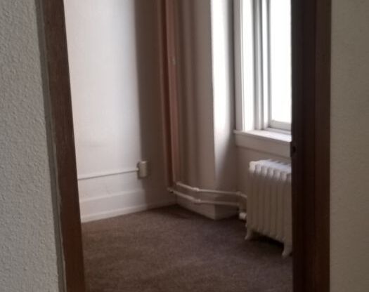 2 beds, 2 baths, 525 sqft, $695, Unit 230