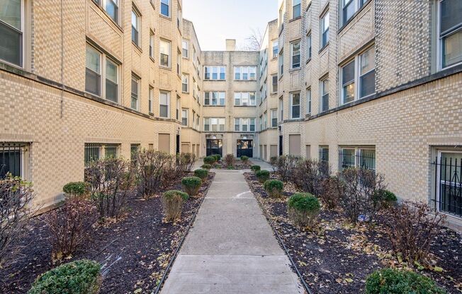 1115 E 81st Street