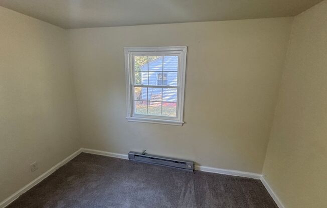 2 beds, 1 bath, $695