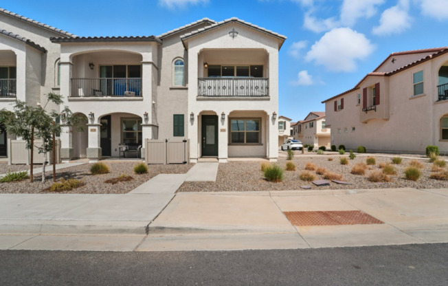 Like Brand New Luxurious Modern 3 Bedroom 2 Bath Townhome in Warner Meadow – Rare Rental Opportunity!