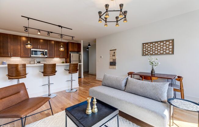 2 beds, 1 bath, 760 sqft, $2,695, Unit 2740-307