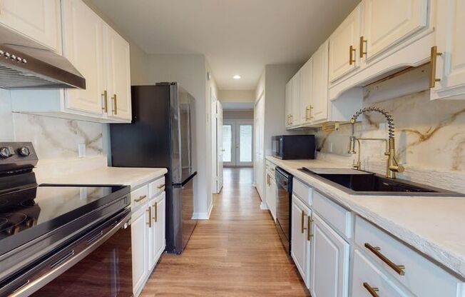 5008 ALAMO CT