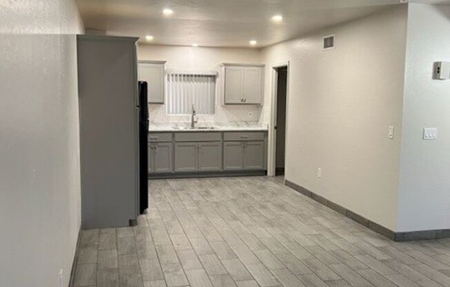 2 beds, 1 bath, 825 sqft, $1,295, Unit Unit A