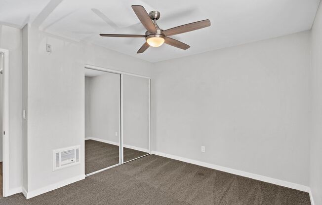 2 beds, 1 bath, 760 sqft, $2,699, Unit 40-213