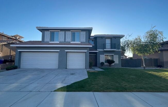 Victorville- Tanamera Home-  5 Bedrooms, 4 bathrooms, Two story, Great Entertainment Home
