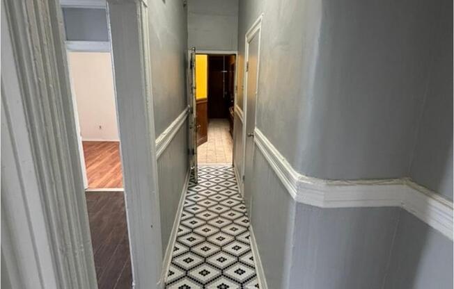3 beds, 1 bath, 3,240 sqft, $3,500