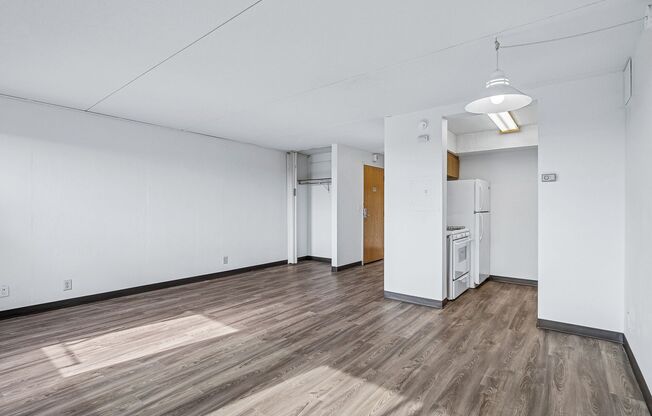 Studio, 1 bath, 462 sqft, $1,065, Unit 1808