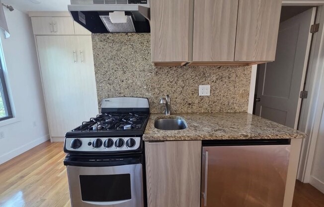 Studio, 1 bath, $1,550, Unit 19