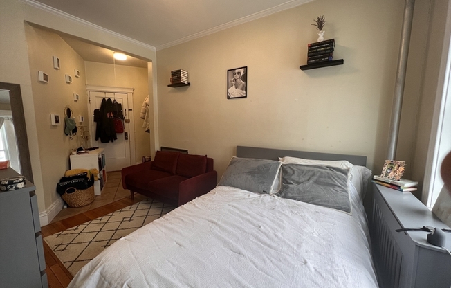 1 bed, 1 bath, 295 sqft, $2,300, Unit 143