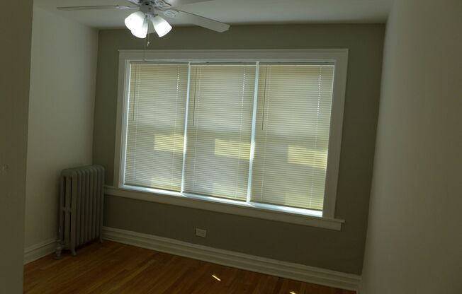 2 beds, 1 bath, $1,595, Unit 2048 Kostner - 3A
