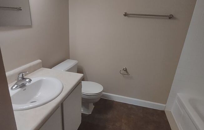 2 beds, 1.5 baths, 900 sqft, $959, Unit 3127G