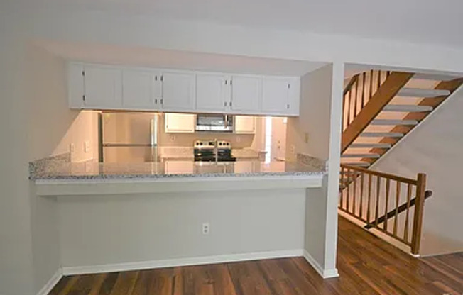 Updated 2 Bed, 2.5 Bath Townhome in Charlotte