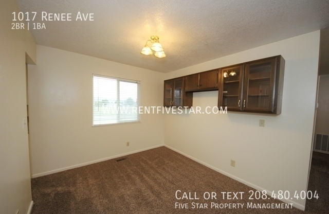 1017 RENEE AVE