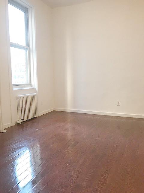 1 bed, 1 bath, 700 sqft, $3,050, Unit 10-H