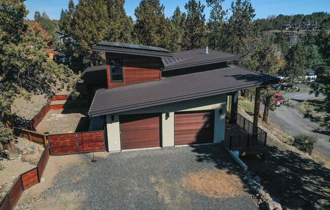 Gorgeous home close to downtown Tumalo