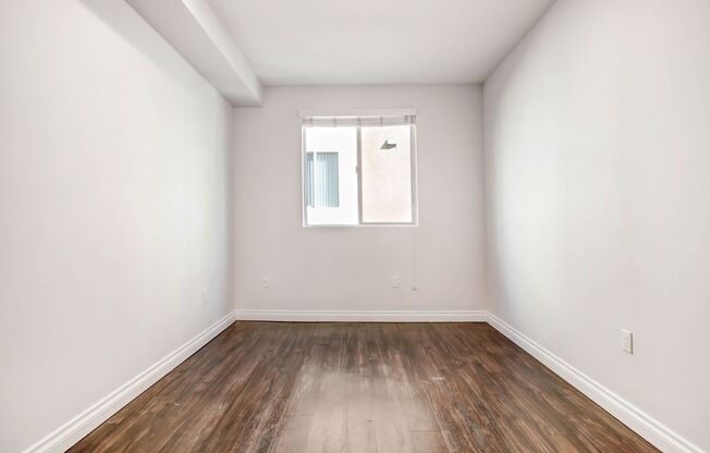 2 beds, 2 baths, 895 sqft, $2,695, Unit 205