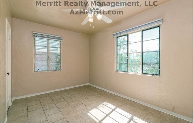 2 beds, 1 bath, 936 sqft, $1,395, Unit 3001