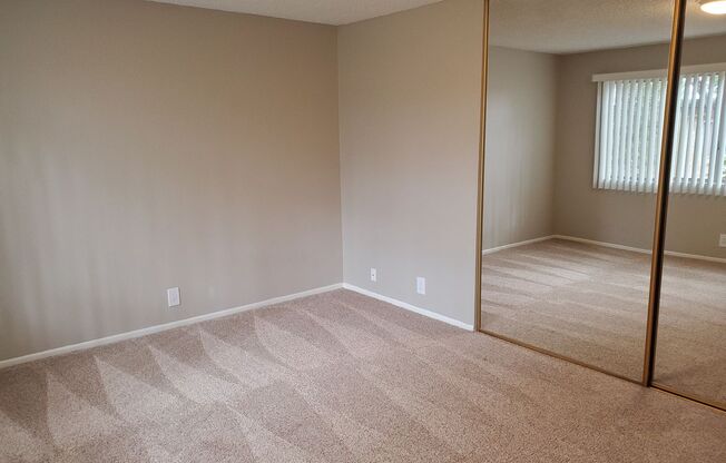 2 beds, 1 bath, 980 sqft, $2,500, Unit 080