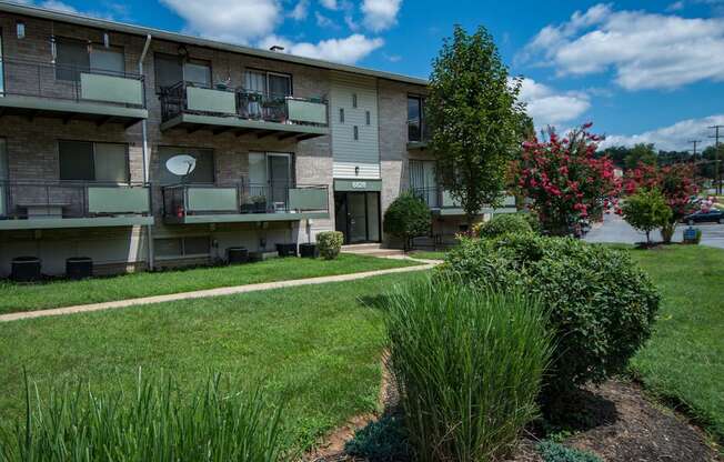 Lilly Garden Apartments Building Exterior 09