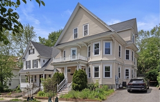 39 MELLEN ST
