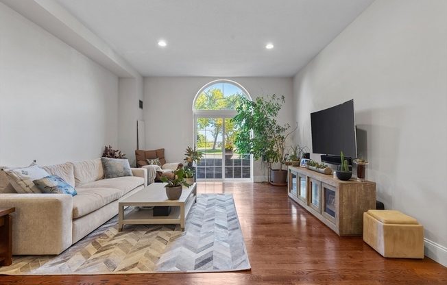 50 BOATSWAINS WAY