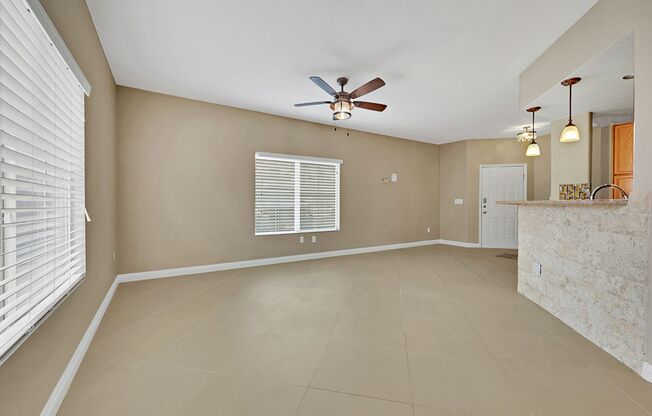 3 beds, 2 baths, $1,800, Unit UNIT 124