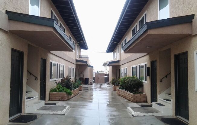 2 beds, 1 bath, $1,895, Unit 601A