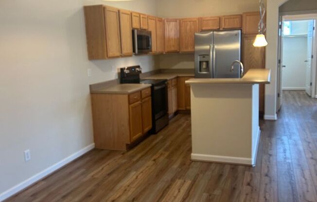 2 beds, 2 baths, $1,750