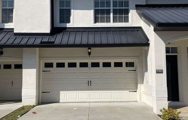 2 Bedroom, 2 Bath Townhome in Beautiful Lakefront Community in Clermont, FL!