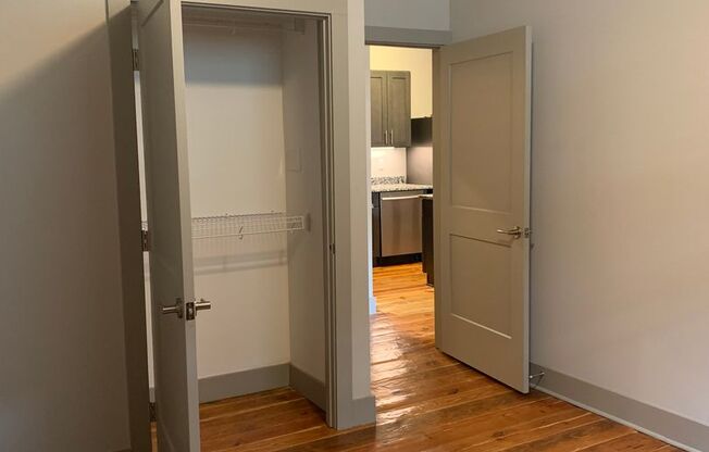 2 beds, 2 baths, 953 sqft, $1,650, Unit Bay 6 Unit 226