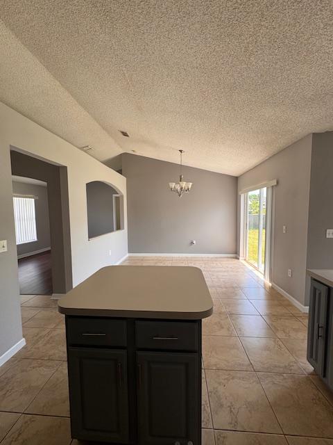 2405 LINCOLNSHIRE CT