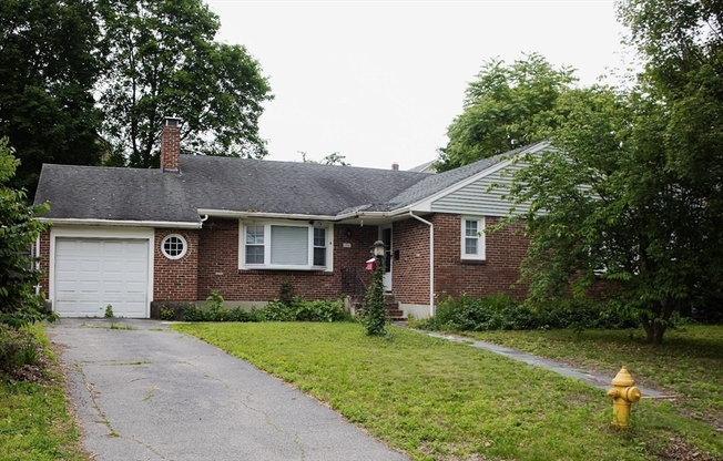 4 MERRILL ST