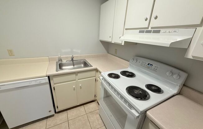 1 bed, 1 bath, 450 sqft, $1,050