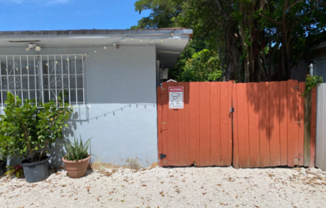 3315 NW 19 AVE