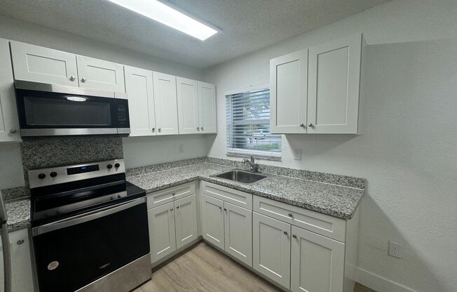 2 beds, 1 bath, 850 sqft, $1,995, Unit 6036-6