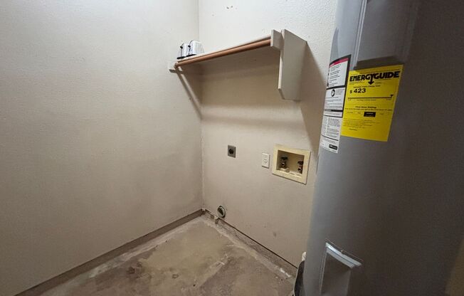 3 beds, 2.5 baths, $1,045, Unit 10718 Mathom Lndg Unit 2