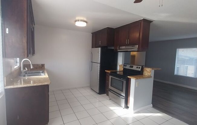 2 beds, 1 bath, 672 sqft, $2,150, Unit 15