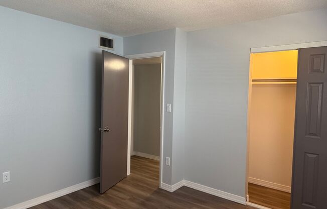 2 beds, 1 bath, 825 sqft, $1,199, Unit 106