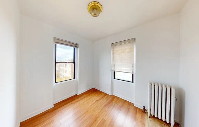 21 57 33 ST