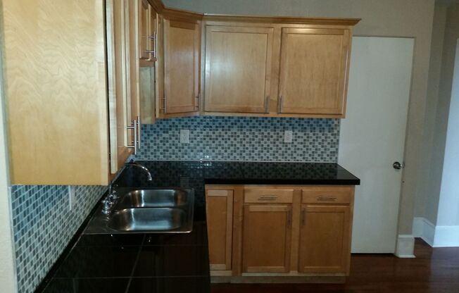 5 beds, 2 baths, $2,400