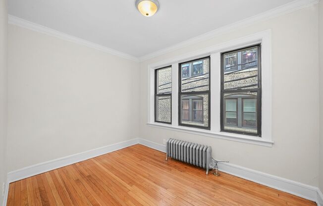3 beds, 1 bath, 1,236 sqft, $3,295, Unit 2338-3B
