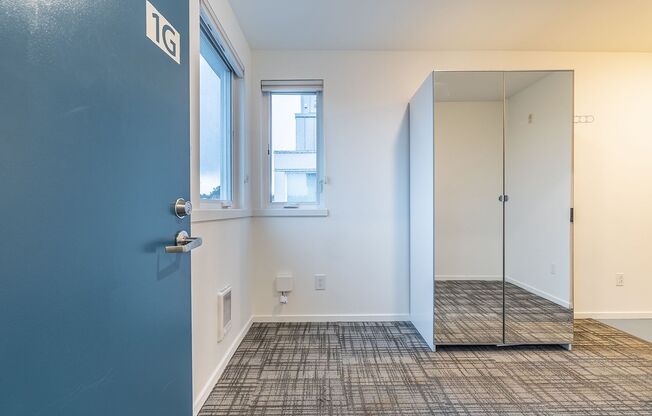 Studio, 1 bath, 201 sqft, $899, Unit 6B