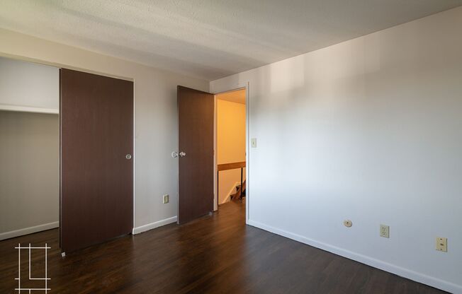 2 beds, 1.5 baths, $1,425, Unit 791 E Thurber Dr Apt. L